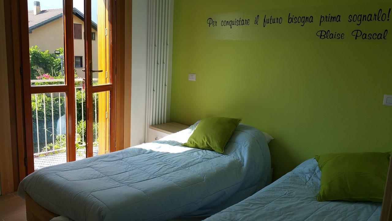 Ostello Casa Emmaus Maccagno Eksteriør bilde
